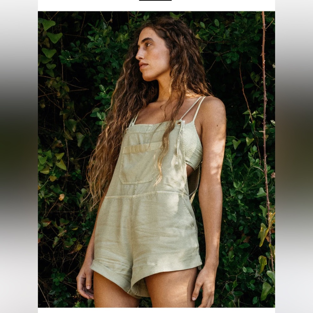 Billabong Wild Pursuit Romper Size Medium - Picture 7 of 7